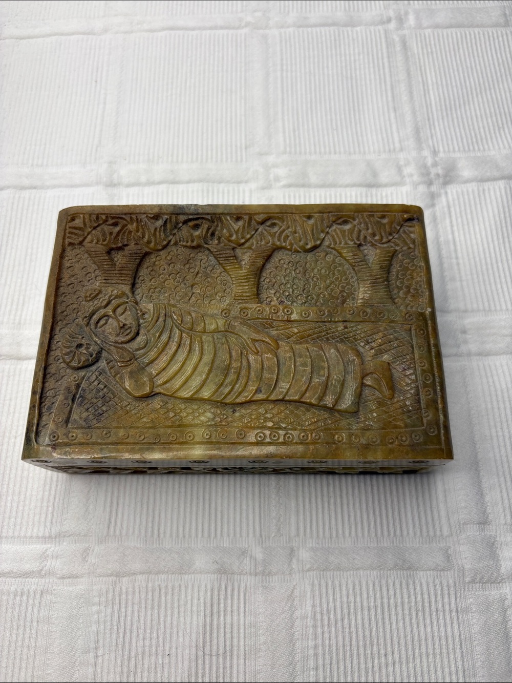 Vintage Intricate Hand Carved Buddha Motif Marble Soapstone Trinket Jewelry Box